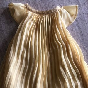 Euc baby gap yellow pleated dress size 3-6 months